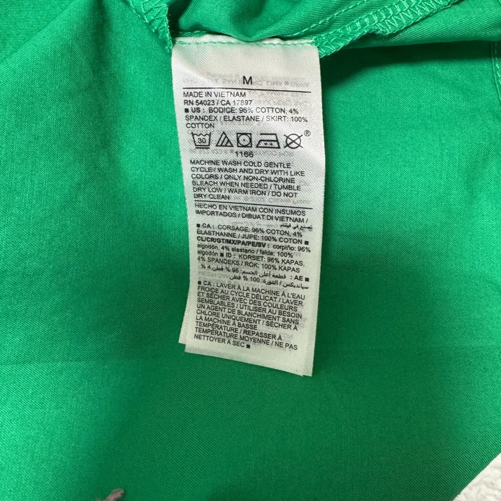 Old Navy Vibrant Green Maxi Dress - Picture 9 of 9